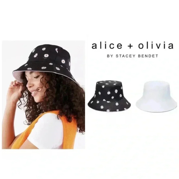 ALICE & OLIVIA Reversible Bucket Hat - White & Black w/Daisies Summer Spring - Picture 1 of 7